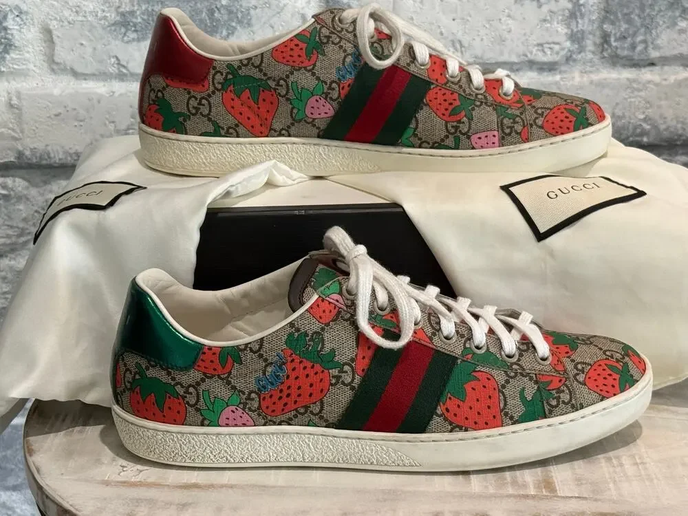Gucci Ace GG Supreme Strawberry Sneakers size 39.5 eu 9.5w 433900